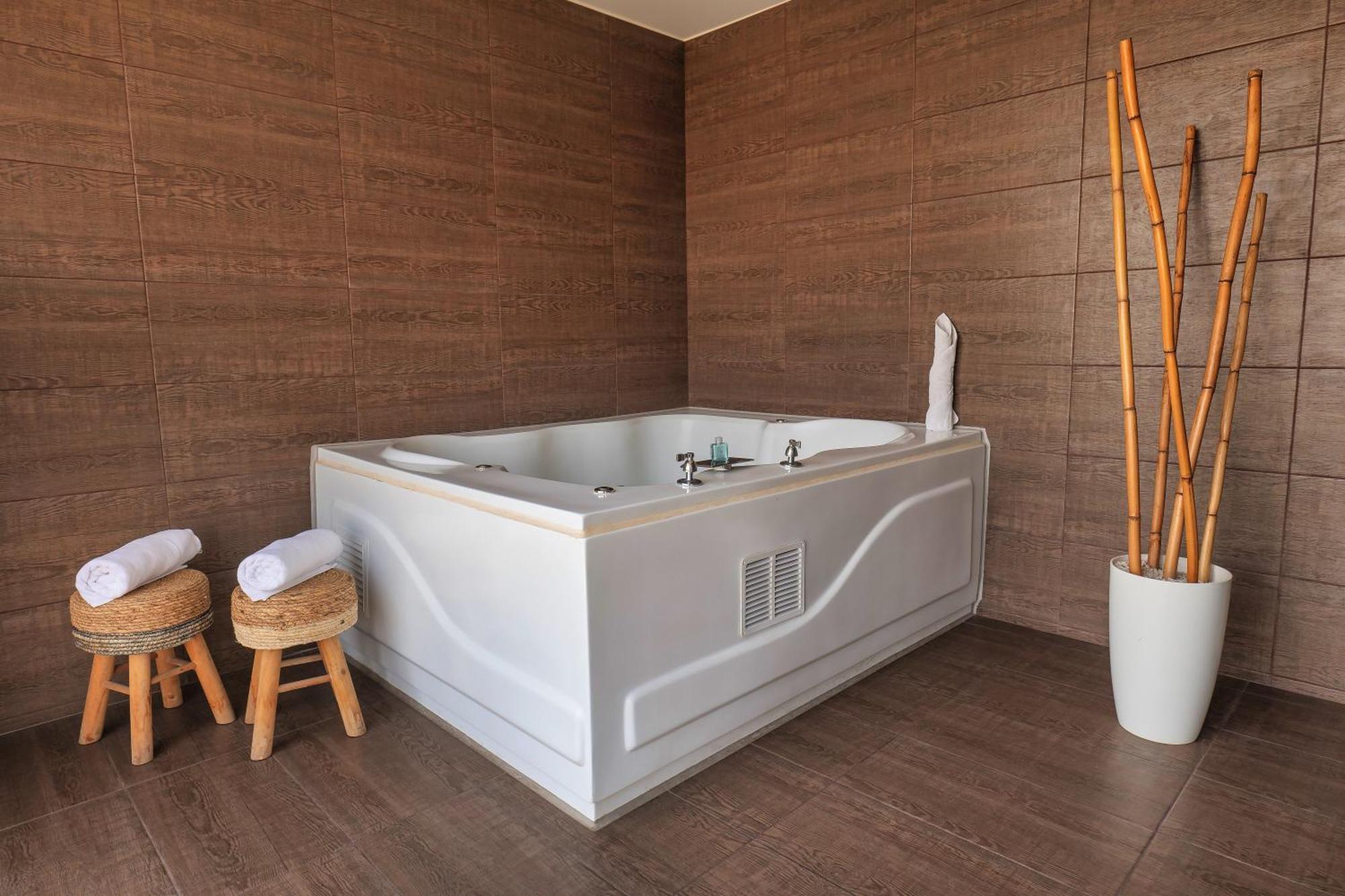 Rado Hotel - Santa Maria Trujillo Zewnętrze zdjęcie