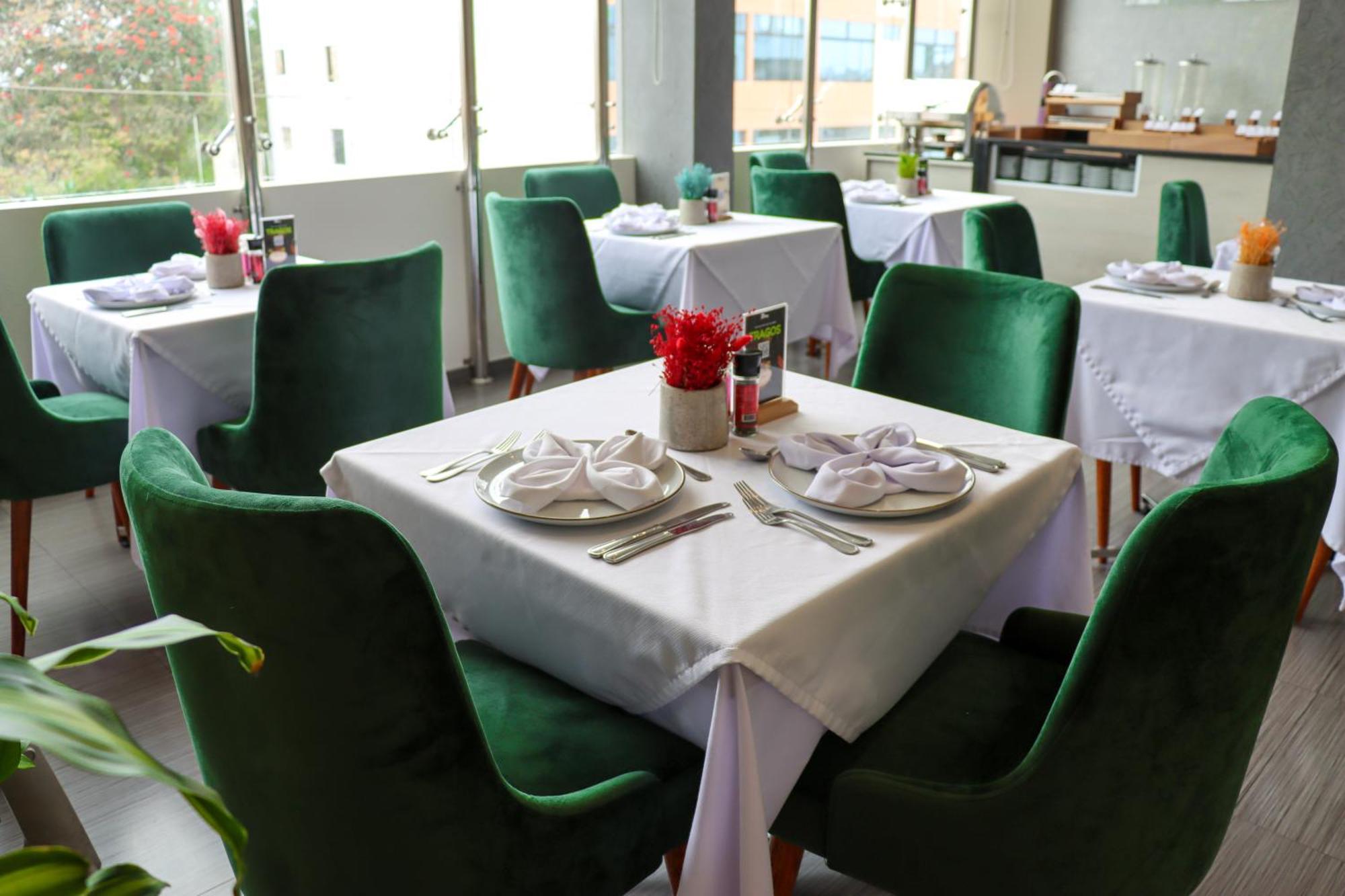 Rado Hotel - Santa Maria Trujillo Zewnętrze zdjęcie